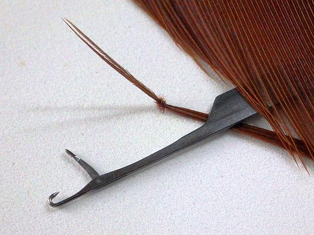 Avozetto webzine pêche mouche outil nouer des fibres de faisan