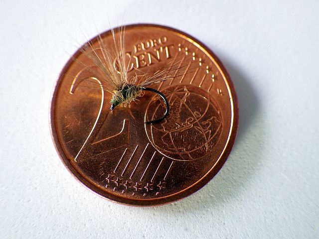Montage vidéo émergente élastique minimaliste Avozetto Webzine Pêche Mouche